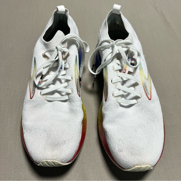 Brooks Levitate 5 Stealthfit Pride Running Shoe Women Size 11 - Picture 11 of 13